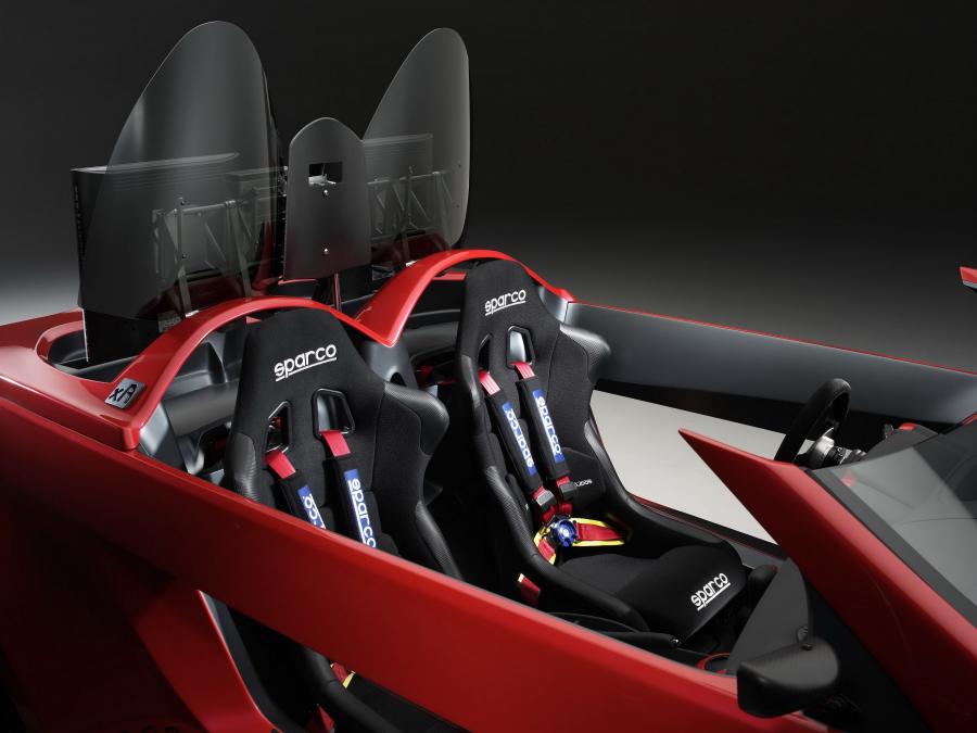Интерьер Scion xA Speedster by Five Axis 2005 года  (фото 3 из 24)